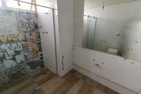 Apartamento para alugar com 175m², 3 quartos e 3 vagas Apartamento para alugar com 175m², 3 quartos e 3 vagasBanheiro Corredor