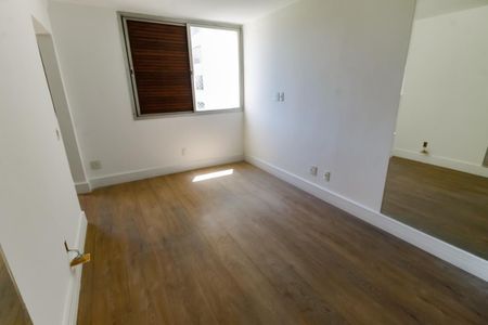 Apartamento para alugar com 175m², 3 quartos e 3 vagas Apartamento para alugar com 175m², 3 quartos e 3 vagasQuarto 3