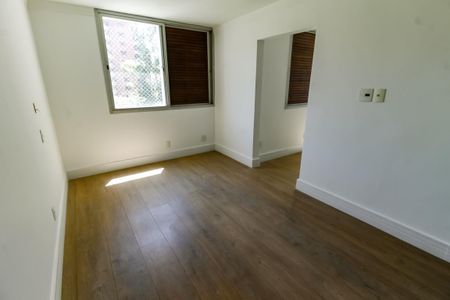 Apartamento para alugar com 175m², 3 quartos e 3 vagas Apartamento para alugar com 175m², 3 quartos e 3 vagasSuíte