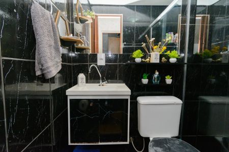 Apartamento para alugar com 45m², 2 quartos e 1 vaga Apartamento para alugar com 45m², 2 quartos e 1 vagaBanheiro