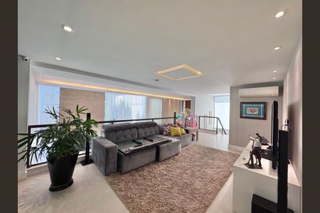 Casa de condomínio à venda com 906m², 5 quartos e 3 vagasHall Íntimo