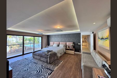 Casa de condomínio à venda com 906m², 5 quartos e 3 vagasSuíte 2