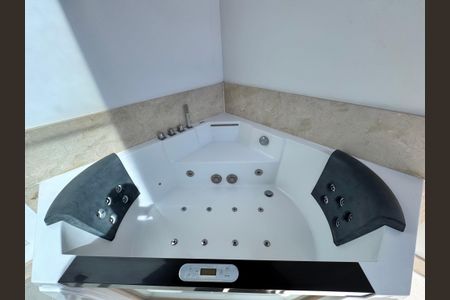 Casa de condomínio à venda com 906m², 5 quartos e 3 vagasVaranda - Banheira