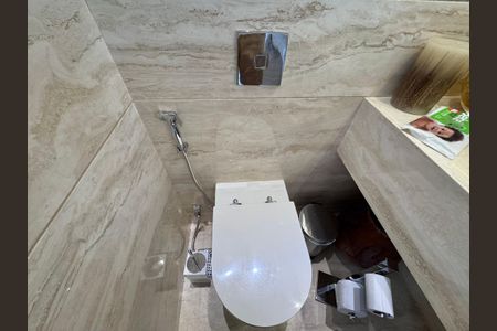 Casa de condomínio à venda com 906m², 5 quartos e 3 vagasLavabo