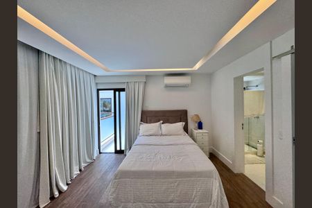 Casa de condomínio à venda com 906m², 5 quartos e 3 vagasBanheiro da Suíte 3