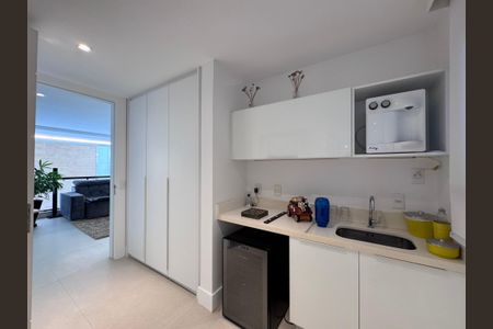 Casa de condomínio à venda com 906m², 5 quartos e 3 vagasCorredor