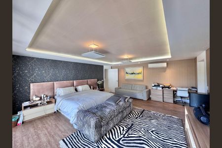 Casa de condomínio à venda com 906m², 5 quartos e 3 vagasSuíte 2