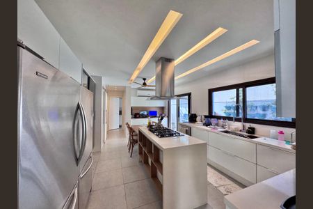 Casa de condomínio à venda com 906m², 5 quartos e 3 vagasCozinha