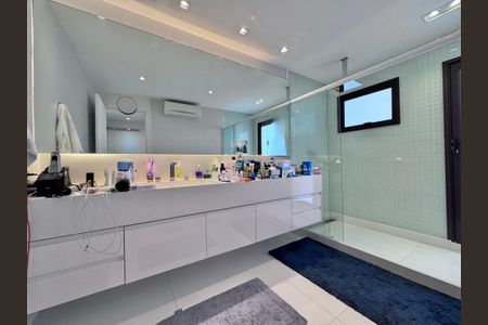 Casa de condomínio à venda com 906m², 5 quartos e 3 vagasBanheiro da Suíte 2