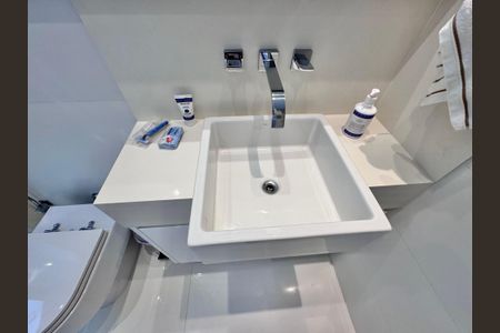 Casa de condomínio à venda com 906m², 5 quartos e 3 vagasBanheiro da Suíte 3