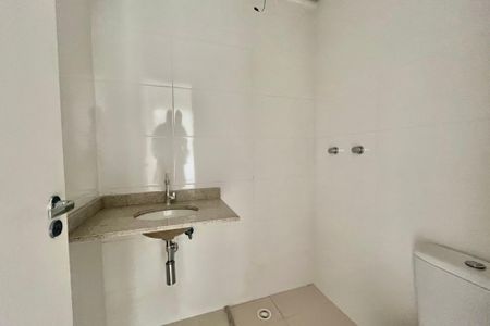 Apartamento à venda com 33m², 2 quartos e sem vagaBanheiro