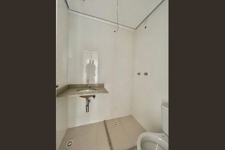 Apartamento à venda com 33m², 2 quartos e sem vagaBanheiro