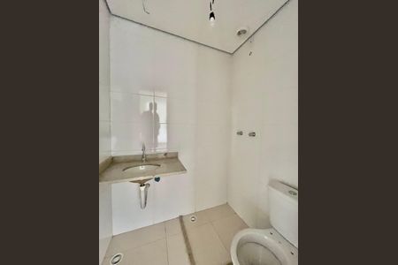 Apartamento à venda com 33m², 2 quartos e sem vagaBanheiro 