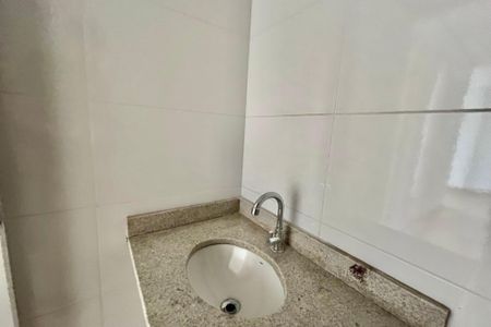 Apartamento à venda com 33m², 2 quartos e sem vagaBanheiro 