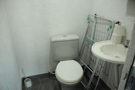 Casa à venda com 180m², 3 quartos e 1 vagaBanheiro de Serviço