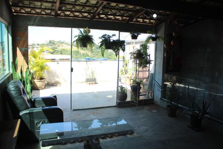 Casa à venda com 180m², 3 quartos e 1 vagaÁrea Gourmet