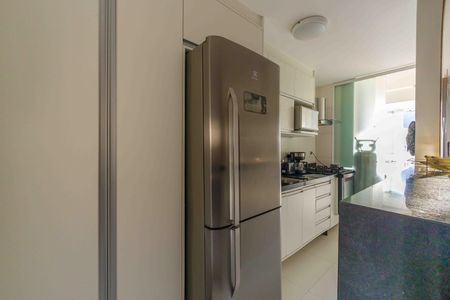 Apartamento à venda com 90m², 3 quartos e 2 vagas Apartamento à venda com 90m², 3 quartos e 2 vagasCozinha