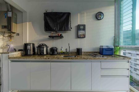 Apartamento à venda com 90m², 3 quartos e 2 vagas Apartamento à venda com 90m², 3 quartos e 2 vagasVaranda