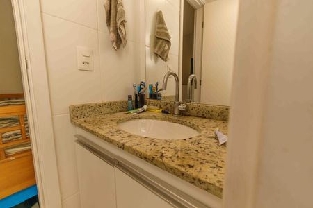 Apartamento à venda com 90m², 3 quartos e 2 vagas Apartamento à venda com 90m², 3 quartos e 2 vagasBanheiro das Suítes Canadenses