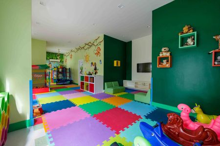 Apartamento à venda com 90m², 3 quartos e 2 vagas Apartamento à venda com 90m², 3 quartos e 2 vagasÁrea Comum Brinquedoteca