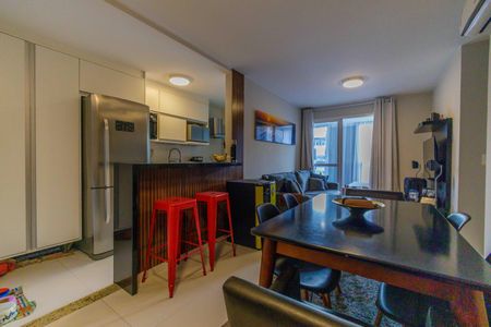 Apartamento à venda com 90m², 3 quartos e 2 vagas Apartamento à venda com 90m², 3 quartos e 2 vagasSala