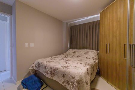 Apartamento à venda com 90m², 3 quartos e 2 vagas Apartamento à venda com 90m², 3 quartos e 2 vagasSuíte 1