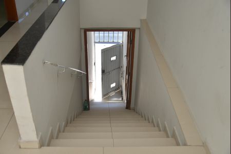 Casa para alugar com 65m², 2 quartos e sem vagaEscada