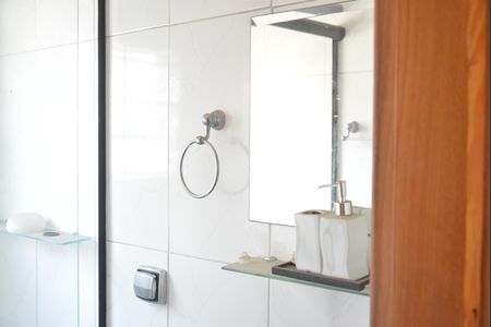 Casa à venda com 356m², 5 quartos e 4 vagasBanheiro Social