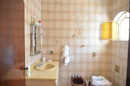 Casa à venda com 356m², 5 quartos e 4 vagasBanheiro da Suíte 4