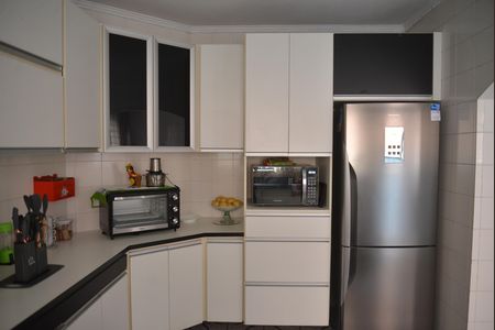 Casa à venda com 356m², 5 quartos e 4 vagasCozinha