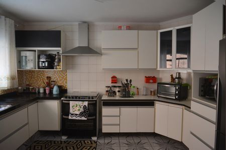 Casa à venda com 356m², 5 quartos e 4 vagasCozinha