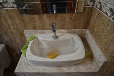 Casa à venda com 356m², 5 quartos e 4 vagasBanheiro de serviço