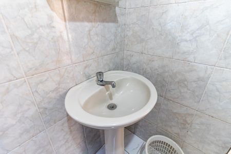 Casa à venda com 200m², 2 quartos e 2 vagasBanheiro da Área Externa