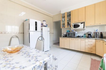 Casa à venda com 200m², 2 quartos e 2 vagasCozinha