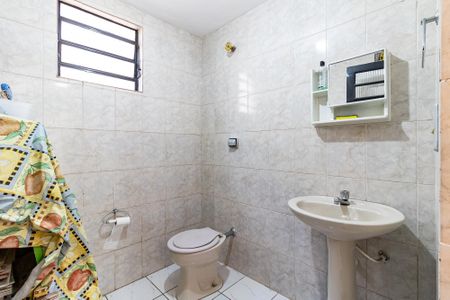 Casa à venda com 200m², 2 quartos e 2 vagasBanheiro da Área Externa