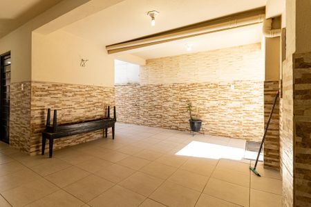 Casa à venda com 200m², 2 quartos e 2 vagasQuintal