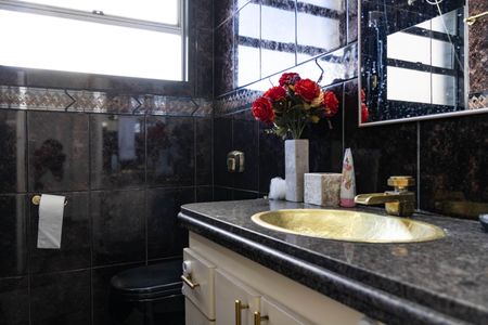 Apartamento à venda com 150m², 3 quartos e 1 vaga Apartamento à venda com 150m², 3 quartos e 1 vagaBanheiro Social