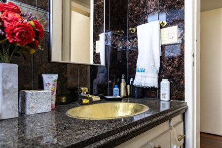 Apartamento à venda com 150m², 3 quartos e 1 vaga Apartamento à venda com 150m², 3 quartos e 1 vagaBanheiro Social