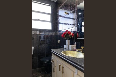 Apartamento à venda com 150m², 3 quartos e 1 vaga Apartamento à venda com 150m², 3 quartos e 1 vagaBanheiro Social