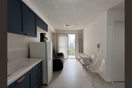 Sala/Cozinha de apartamento à venda com 2 quartos, 35m² em Parque Industrial Tomas Edson, São Paulo