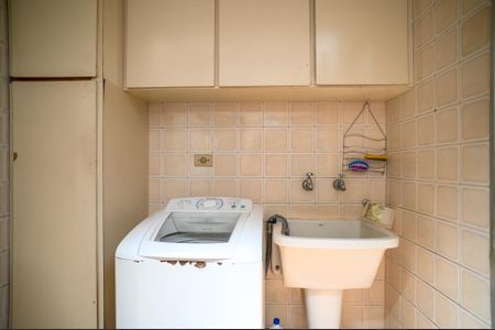 Casa à venda com 92m², 2 quartos e 1 vagaÁrea de Serviço