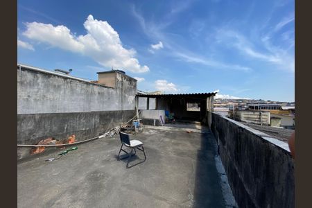 Casa à venda com 230m², 3 quartos e sem vaga Casa à venda com 230m², 3 quartos e sem vagaTerraço