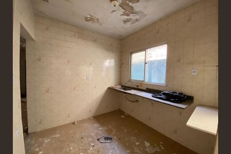 Casa à venda com 230m², 3 quartos e sem vaga Casa à venda com 230m², 3 quartos e sem vagaCozinha