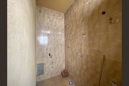 Casa à venda com 230m², 3 quartos e sem vaga Casa à venda com 230m², 3 quartos e sem vagaBanheiro