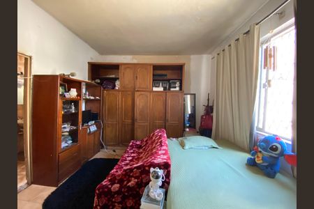 Casa à venda com 230m², 3 quartos e sem vaga Casa à venda com 230m², 3 quartos e sem vagaQuarto 1