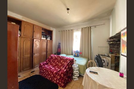 Casa à venda com 230m², 3 quartos e sem vaga Casa à venda com 230m², 3 quartos e sem vagaQuarto 1