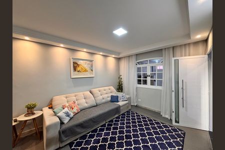 Casa para alugar com 220m², 4 quartos e 2 vagasSala