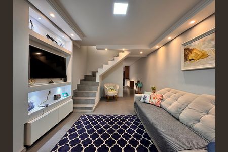 Casa para alugar com 220m², 4 quartos e 2 vagasSala