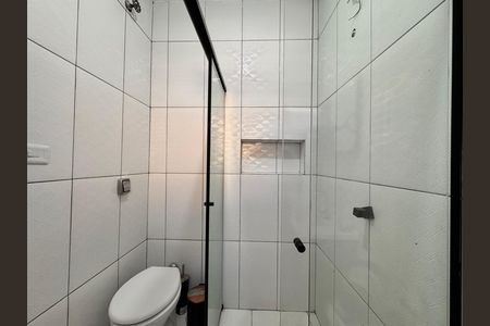 Casa para alugar com 220m², 4 quartos e 2 vagasBanheiro suíte 1