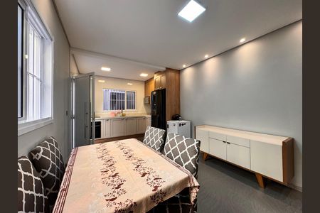 Casa para alugar com 220m², 4 quartos e 2 vagasCozinha